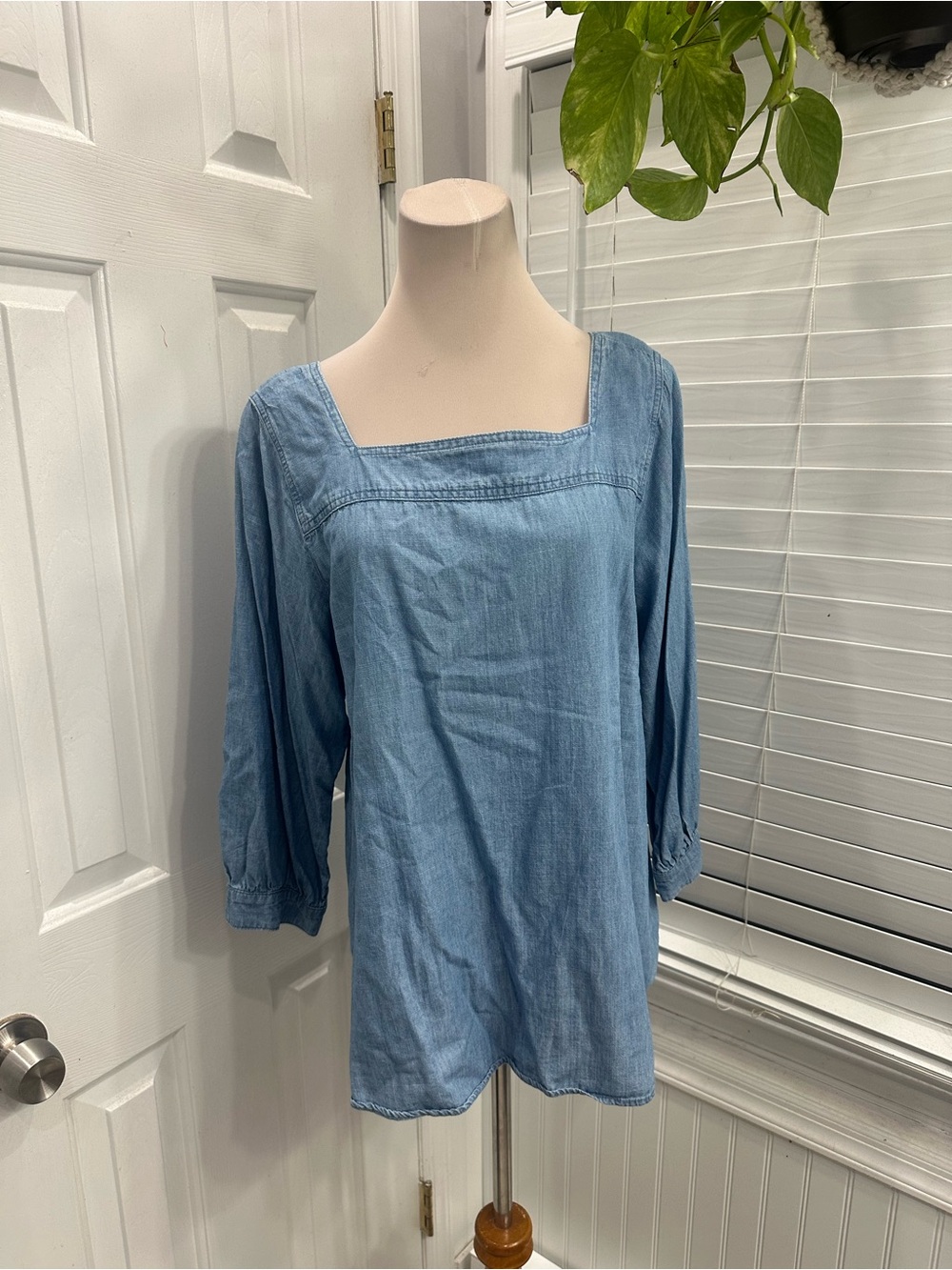 Time and Tru Light Blue Square Neck Tunic Top